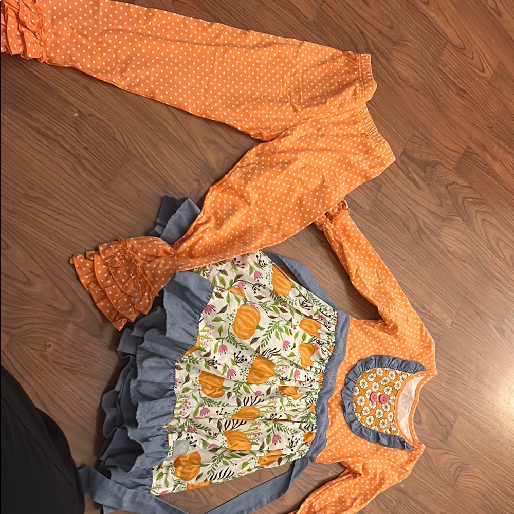 Eleanor Rose Orange and Blue Pumpkin Set